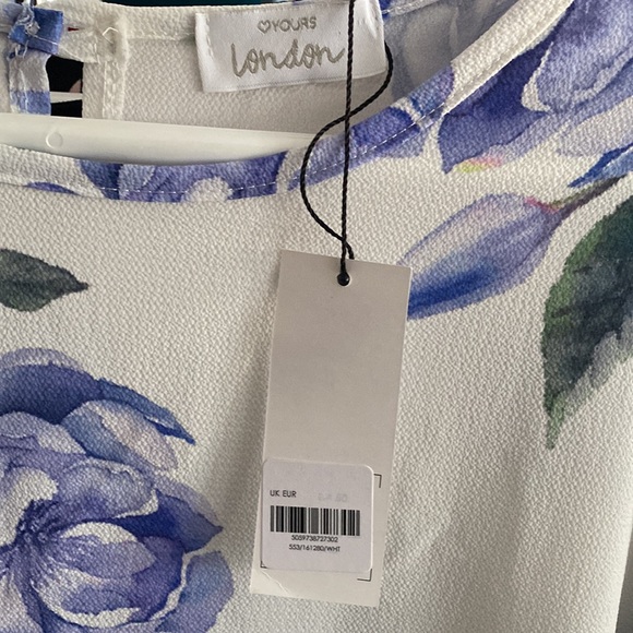 Yours London - Picture 4 of 4